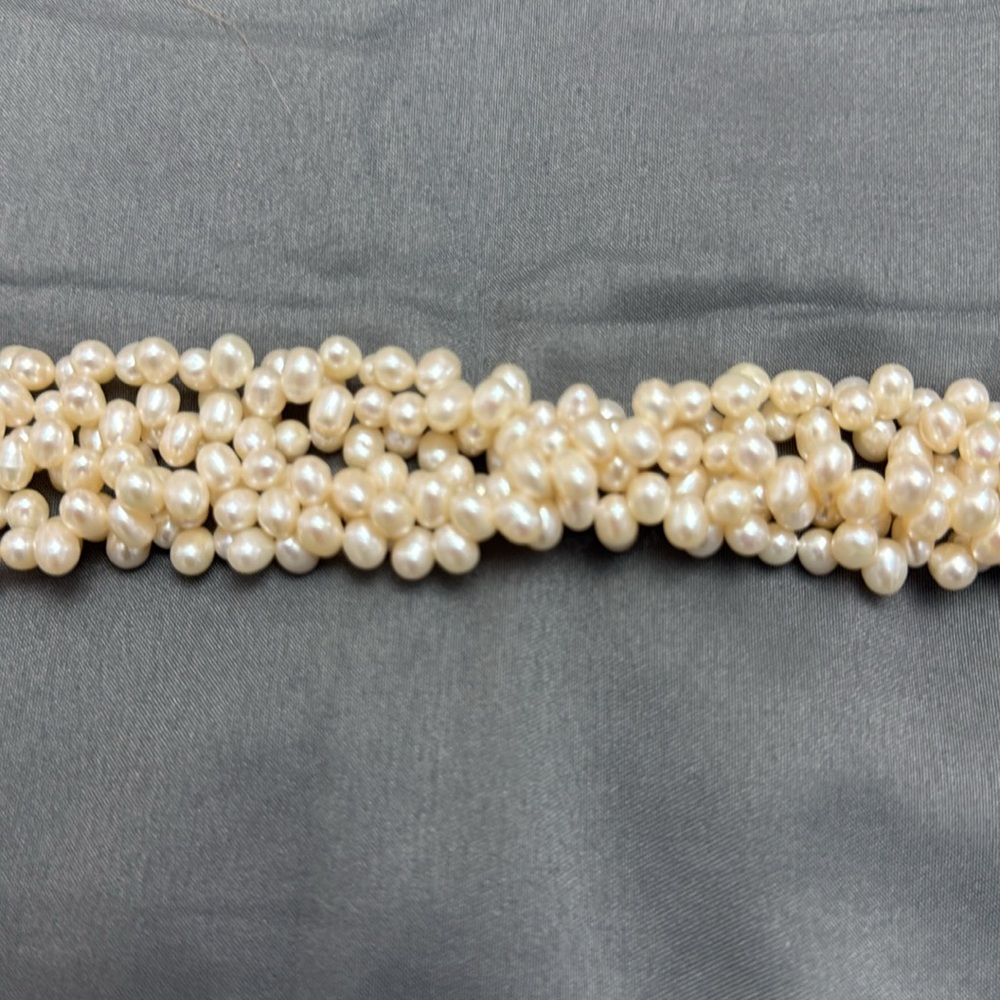 Fashion Jewelry Cream Pearl Necklace - Picture 7 of 7